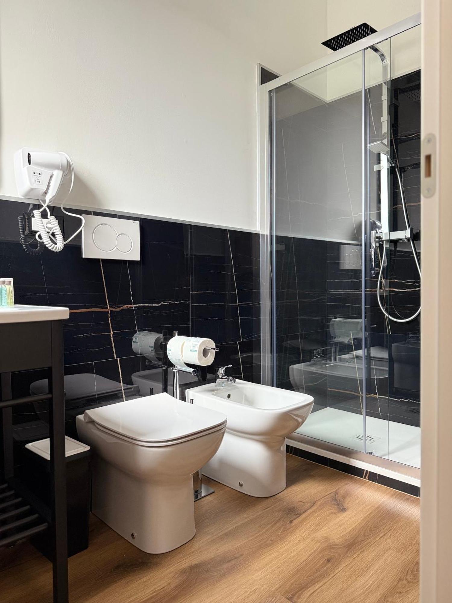 Hotel Infinity House - Eleganza Moderna Tra Treviso E Venezia à Casièr Chambre photo