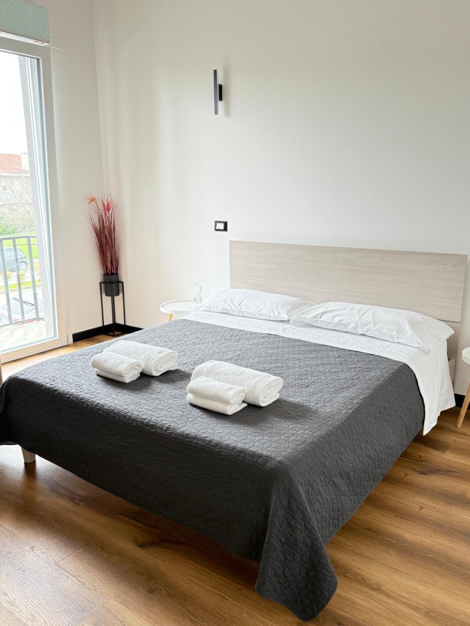 Hotel Infinity House - Eleganza Moderna Tra Treviso E Venezia à Casièr Extérieur photo