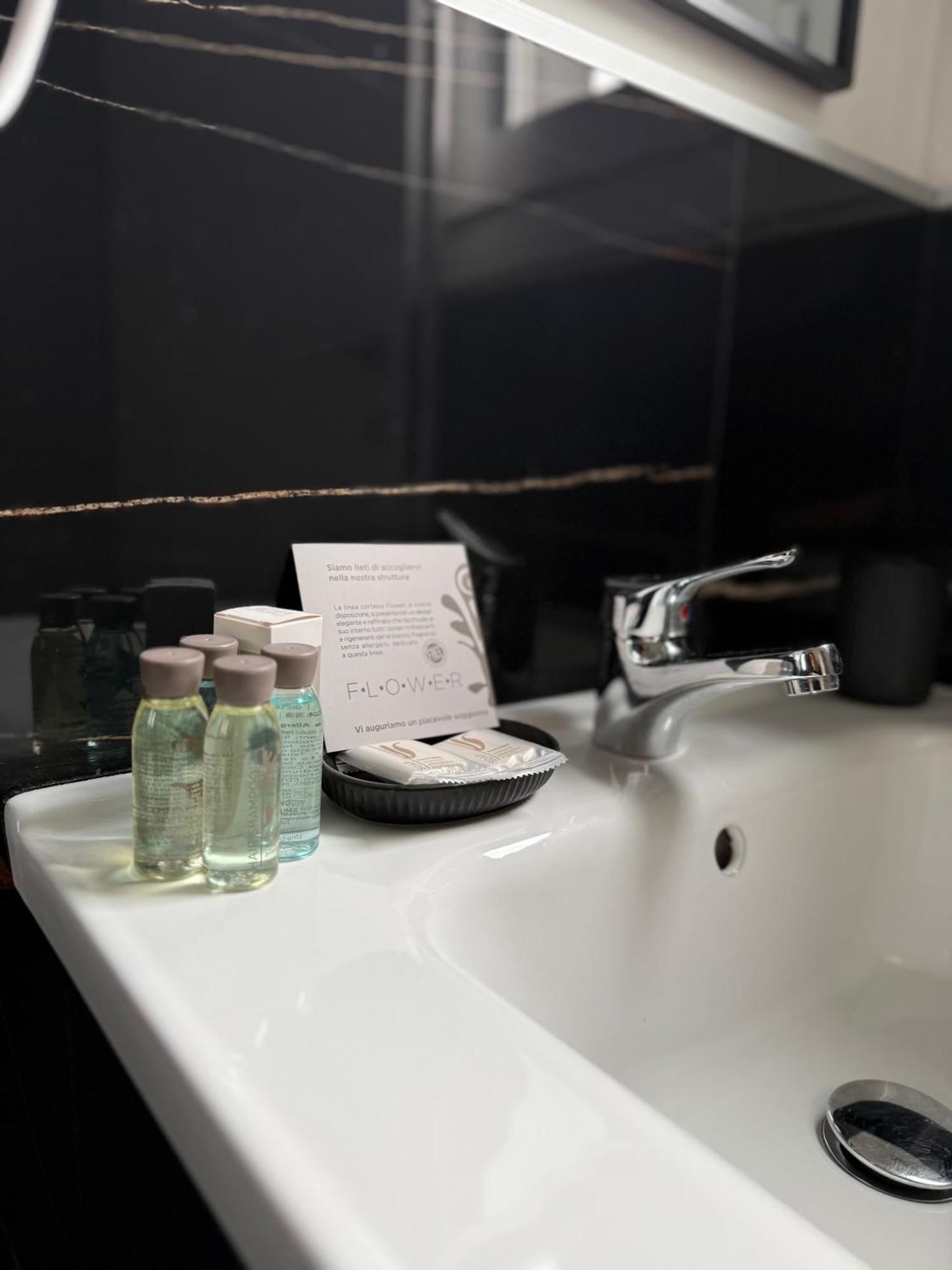 Hotel Infinity House - Eleganza Moderna Tra Treviso E Venezia à Casièr Extérieur photo
